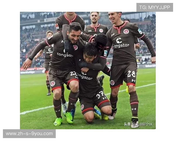 女王巡游与德比郡的激烈对决展现足球魅力与团队精神的巅峰对抗